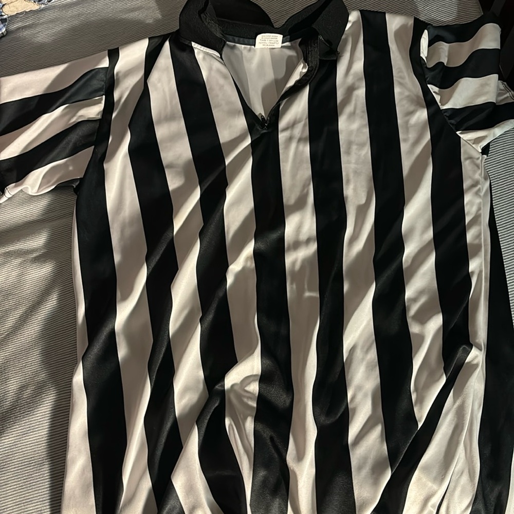 Referee costume